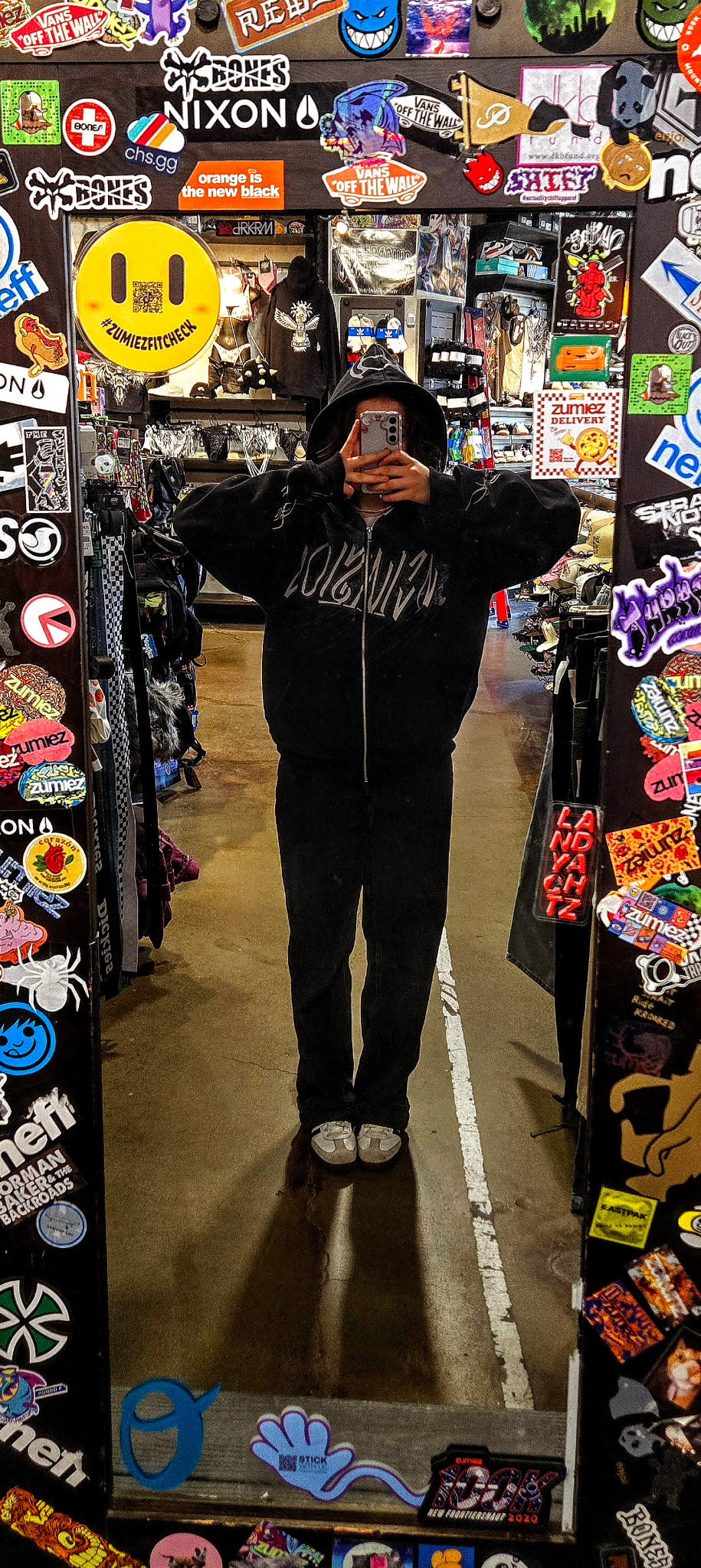 ILY4L ZIP-UP HOODIE (BLACK)